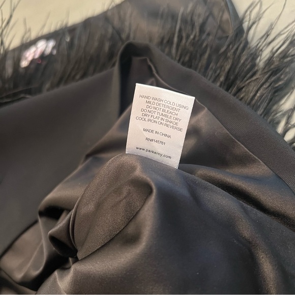 Parker High Waist Stretch Crepe Black Fitted Mini Skirt Feather Trim Side Zip 0 - Picture 7 of 8